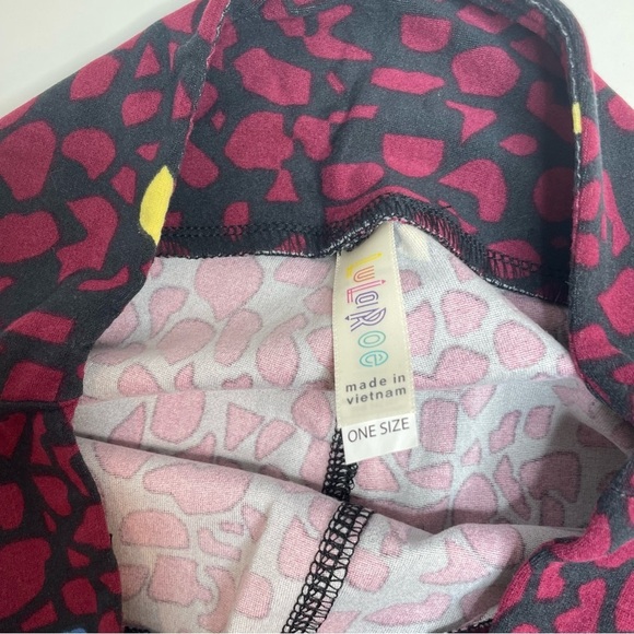 LuLaRoe Leggings OS One Size Set of 3 Black Backgrounds Triangles Floral Pebbles - Picture 3 of 7